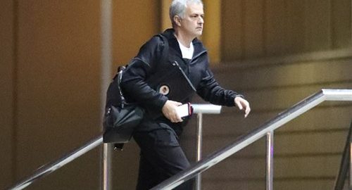 Manchester United bekymrede Mourinho's afgang i slutningen af ​​sæsonen